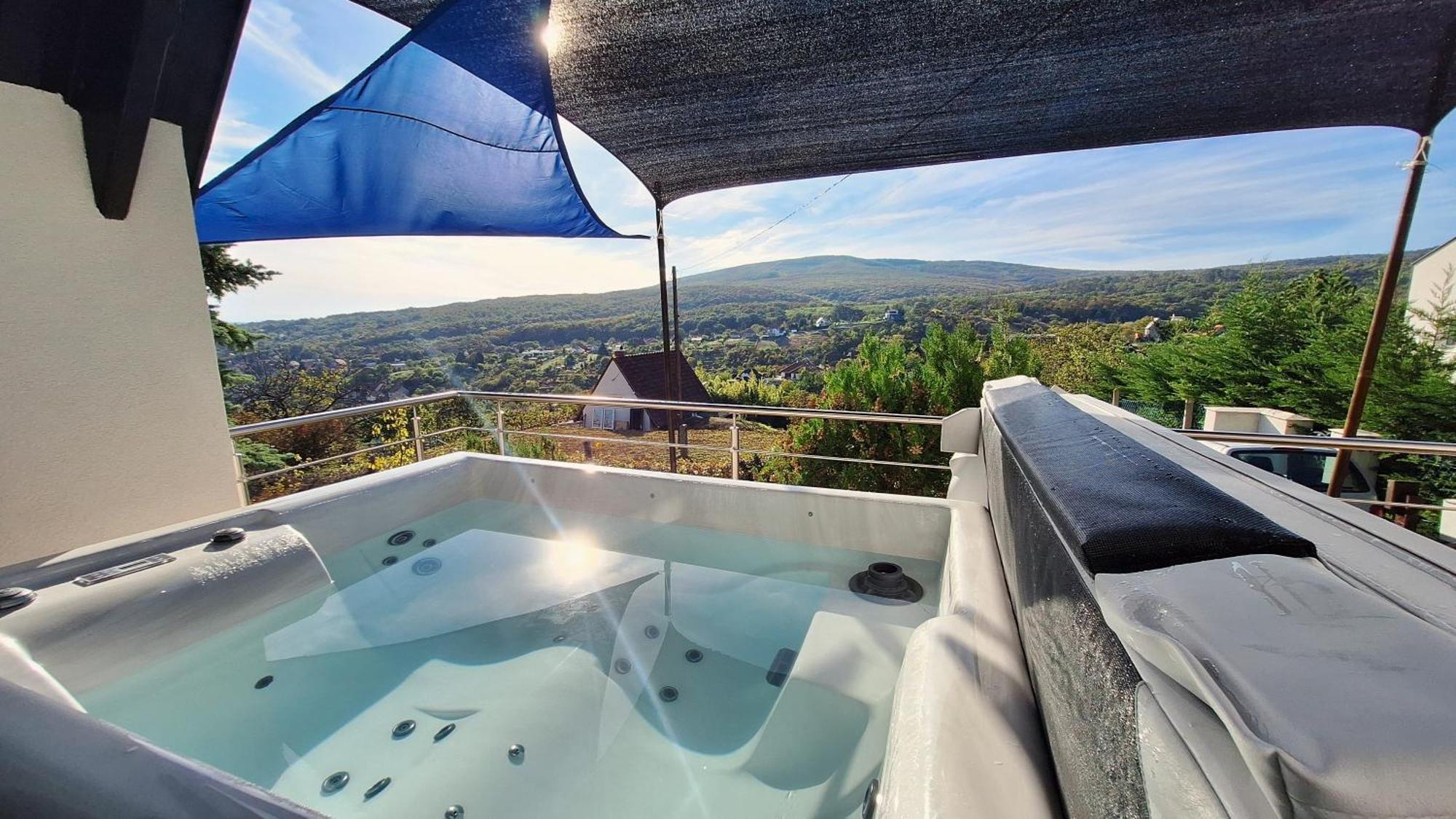 Hillside Cottage Pecs Bagian luar foto
